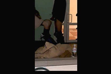 Молодой студент трахает ПТУшницу прямо в здании колледжа